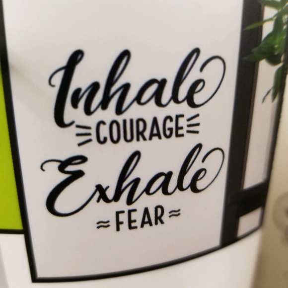 Meet your Posher, Twila - Picture 1 of 1